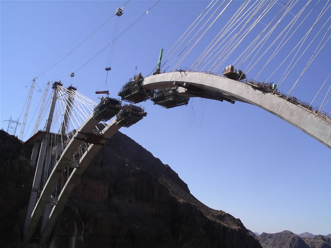 images/Hoover Dam (2).jpg